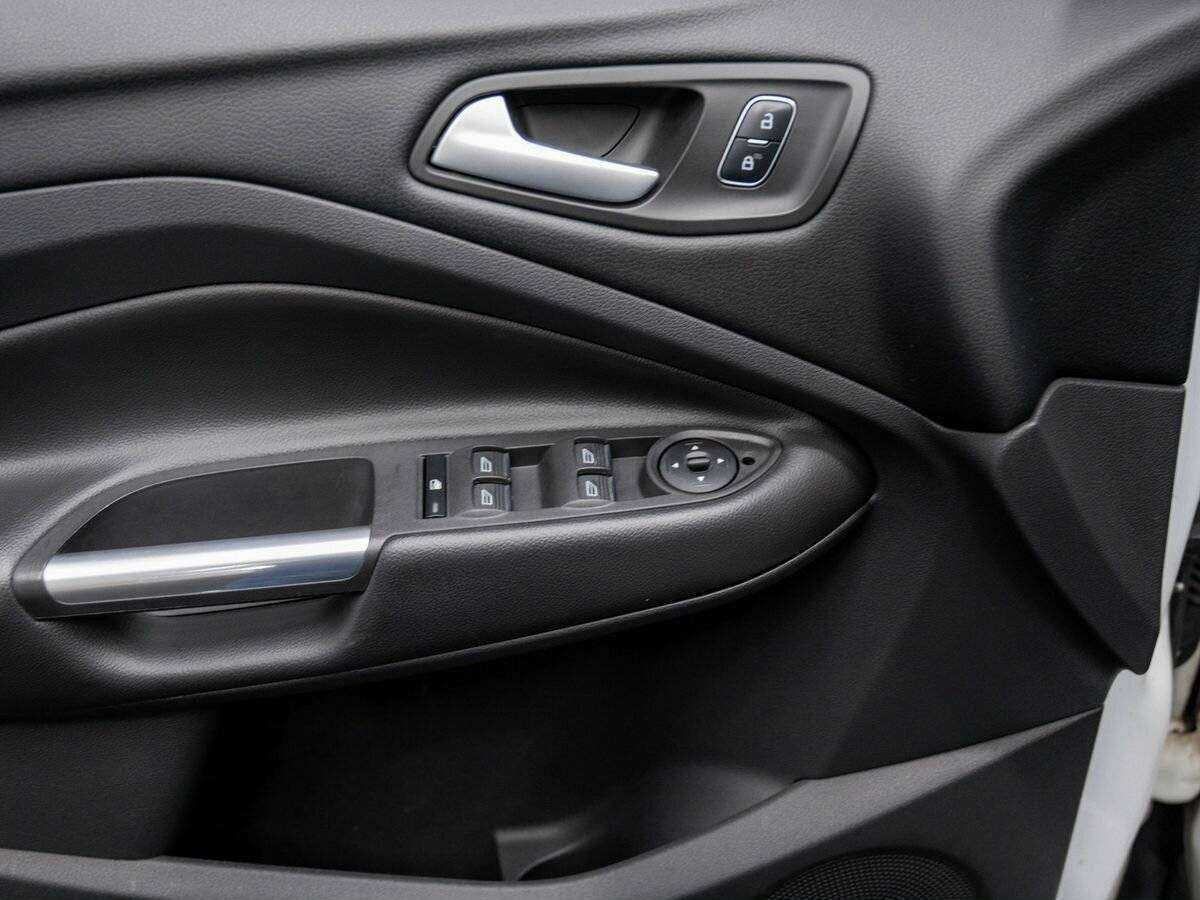 Ford Kuga, 2017 Фото №16