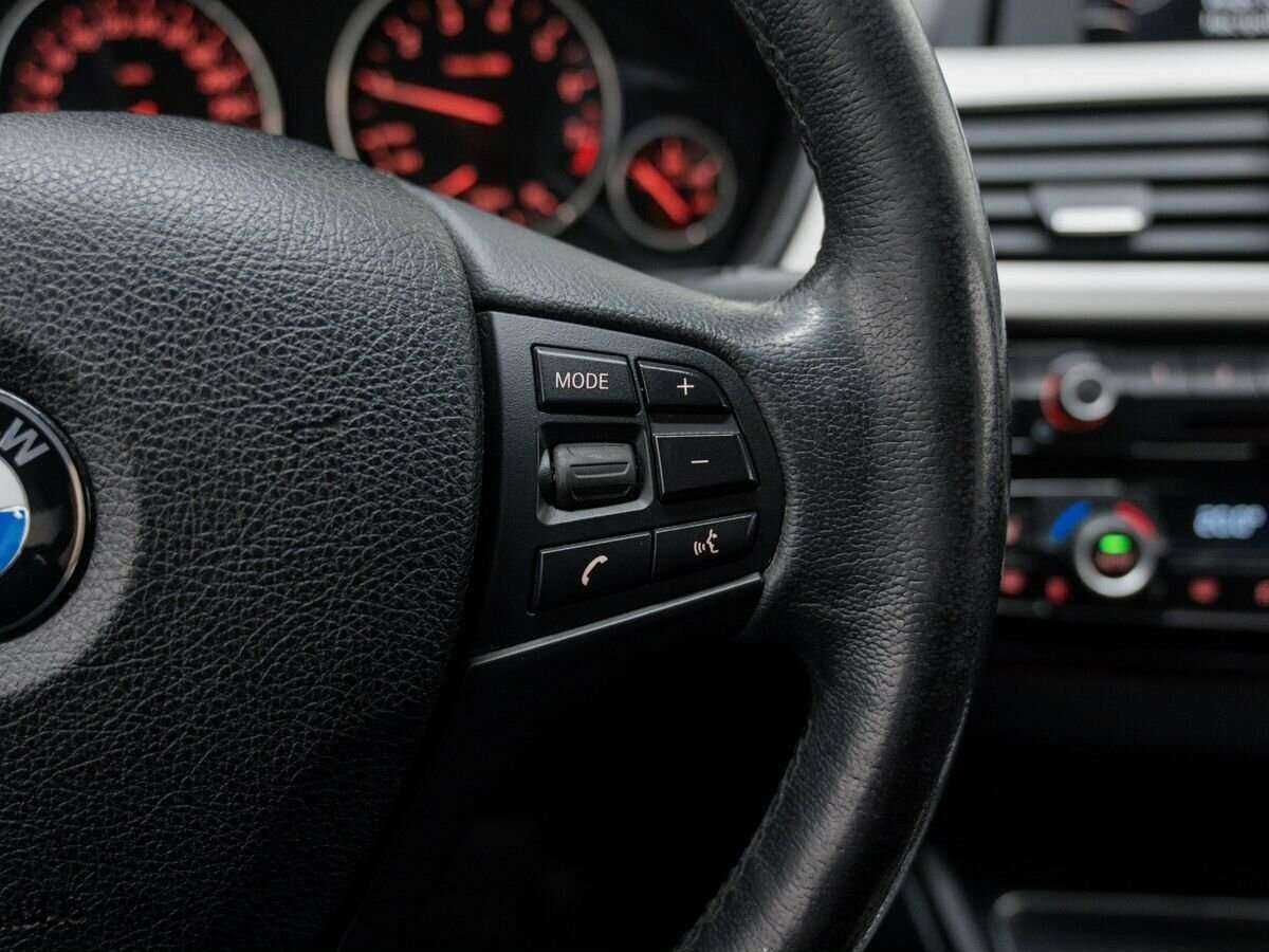 BMW 3 серии 318i, 2016 Фото №23