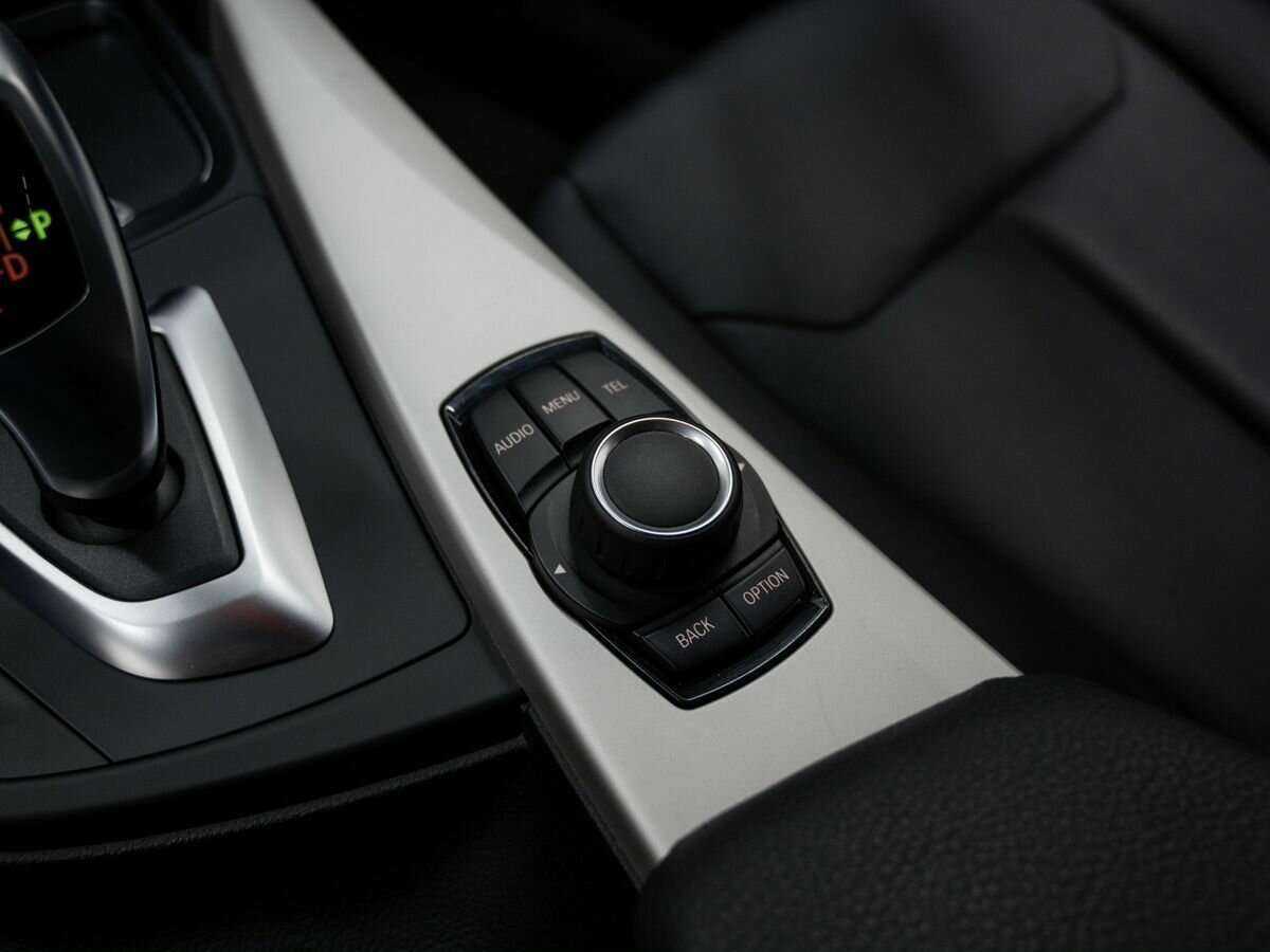 BMW 3 серии 320i, 2015 Фото №21