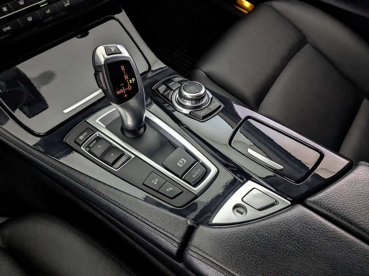 BMW 5 серии 528i xDrive, 2014 Фото №20