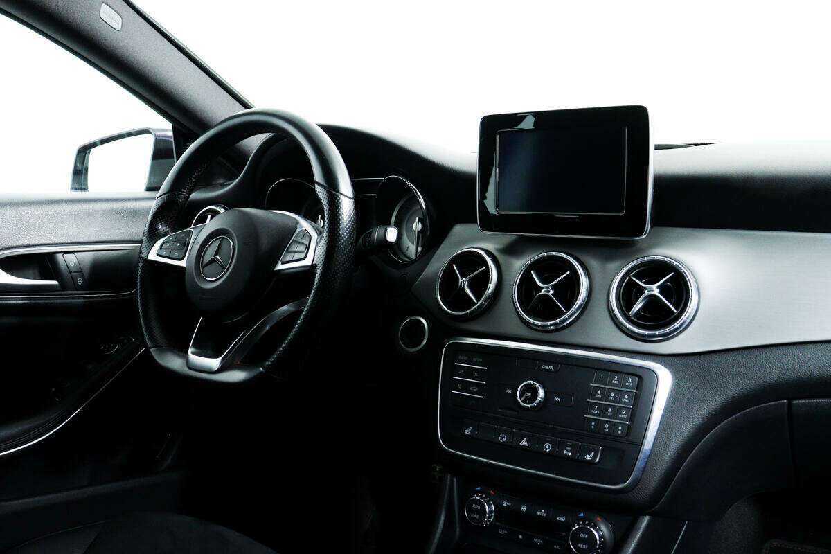 Mercedes-Benz CLA 200, 2015 Фото №8