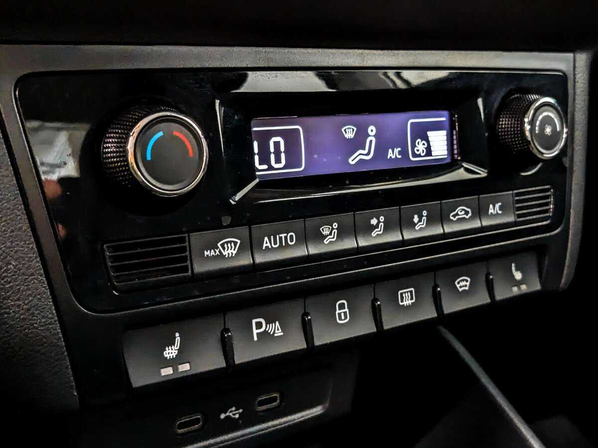 Volkswagen Polo, 2020 Фото №24