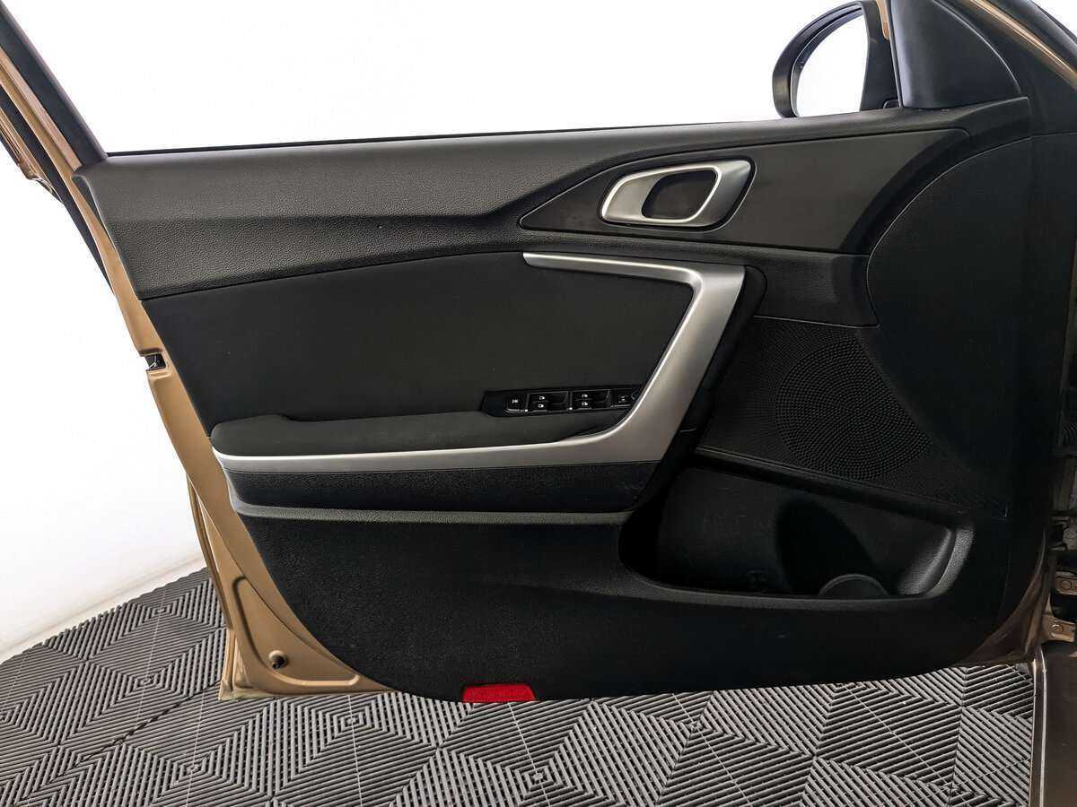 Kia Ceed, 2021 Фото №15