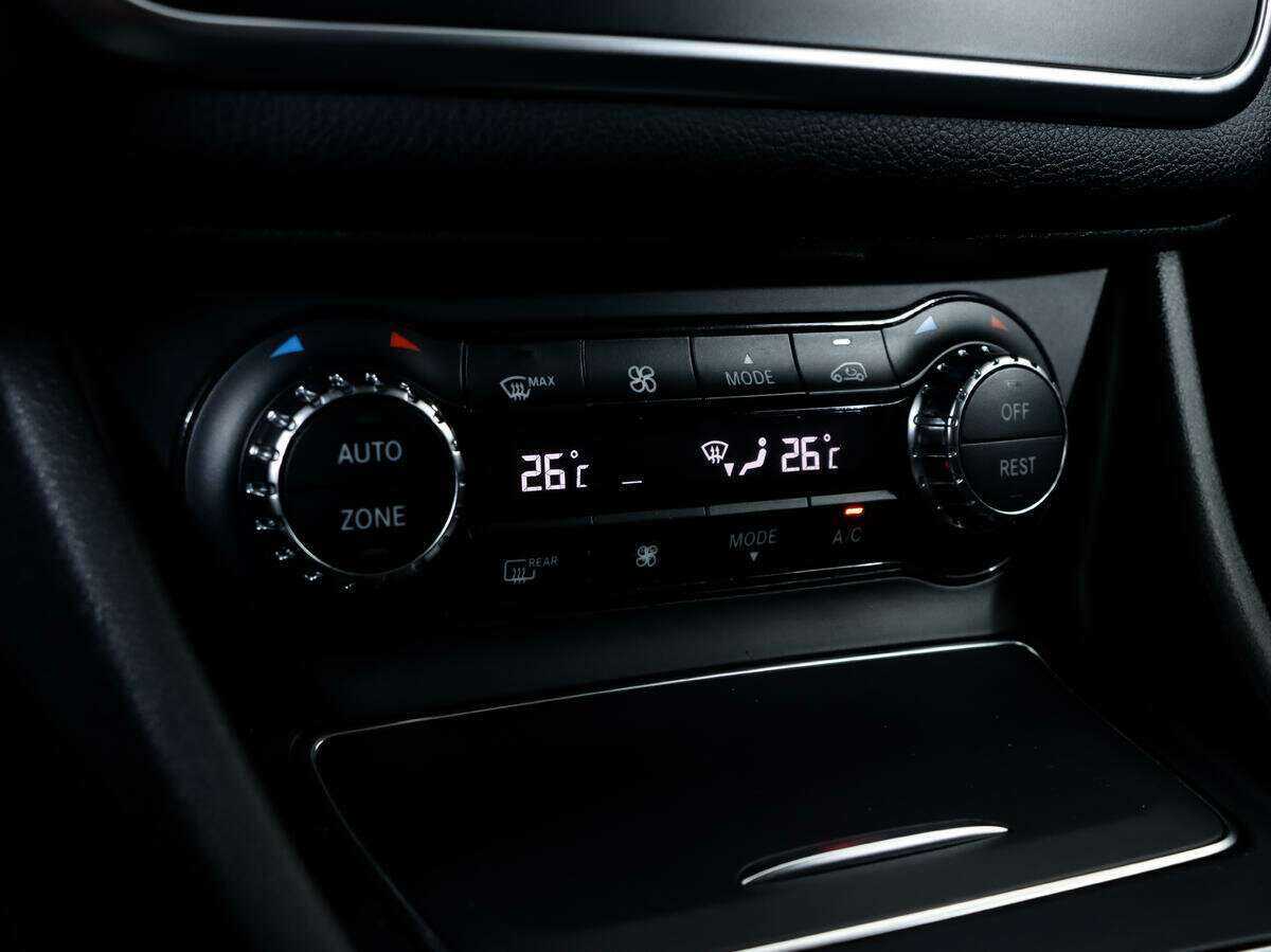 Mercedes-Benz CLA 200, 2018 Фото №18