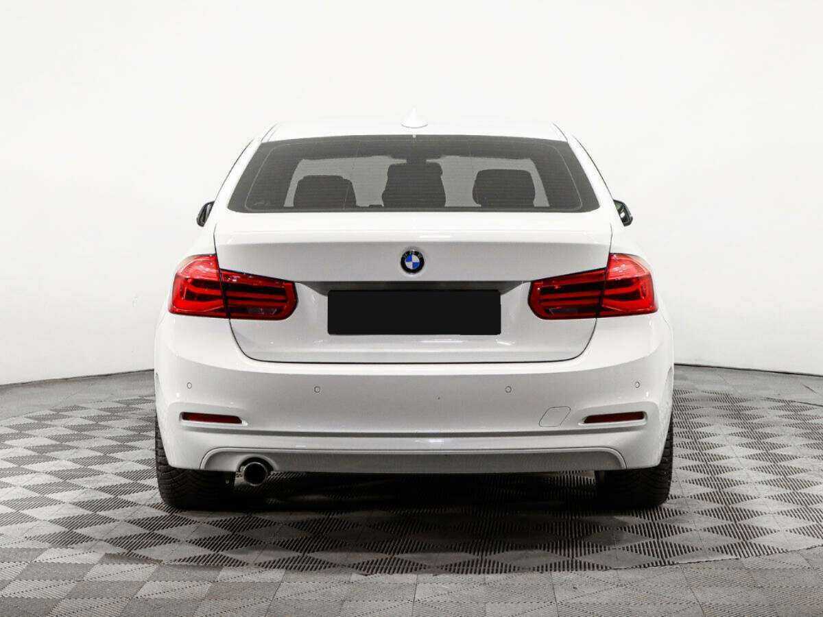 BMW 3 серии 318i, 2015 Фото №6