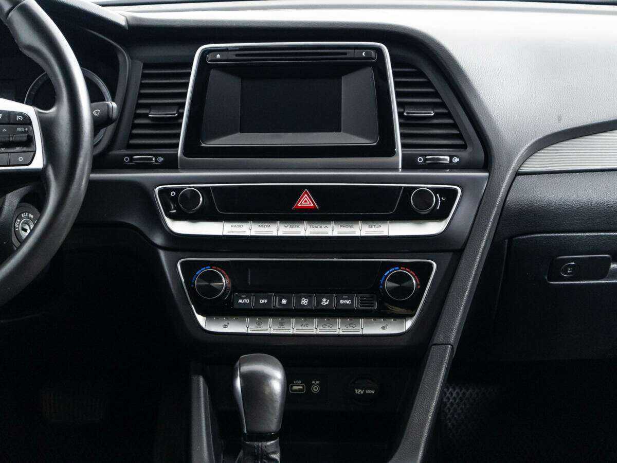 Hyundai Sonata, 2018 Фото №14