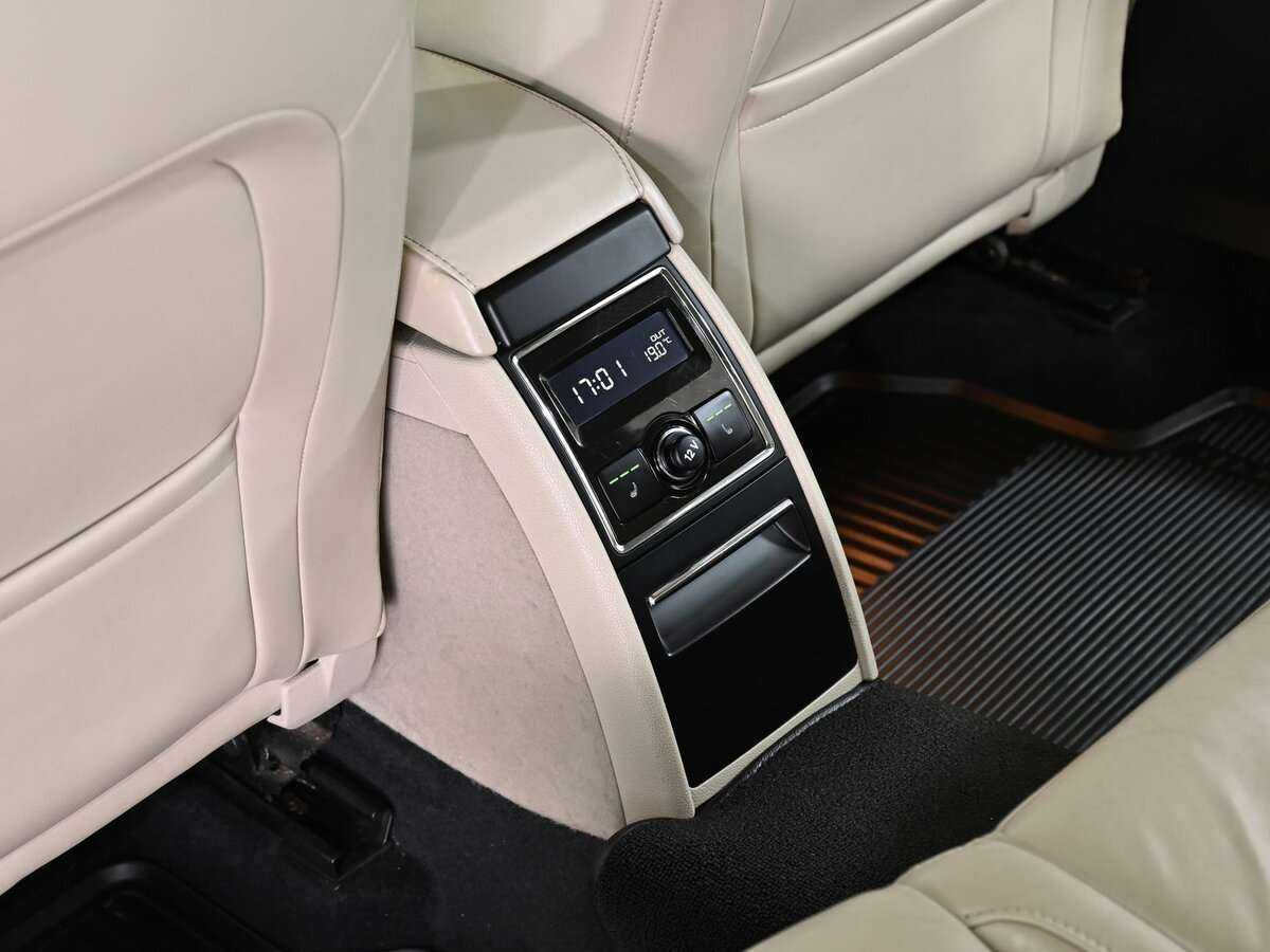 Skoda Superb DSG, 2013 Фото №7