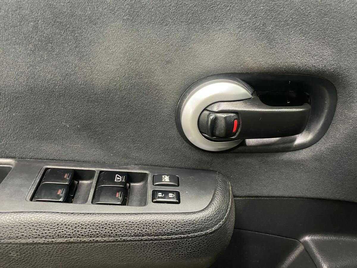 Nissan Tiida, 2013 Фото №16