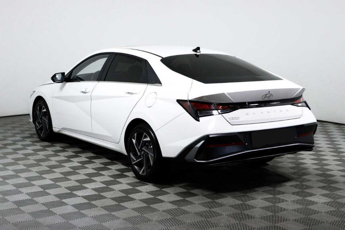 Hyundai Elantra, 2023 Фото №7