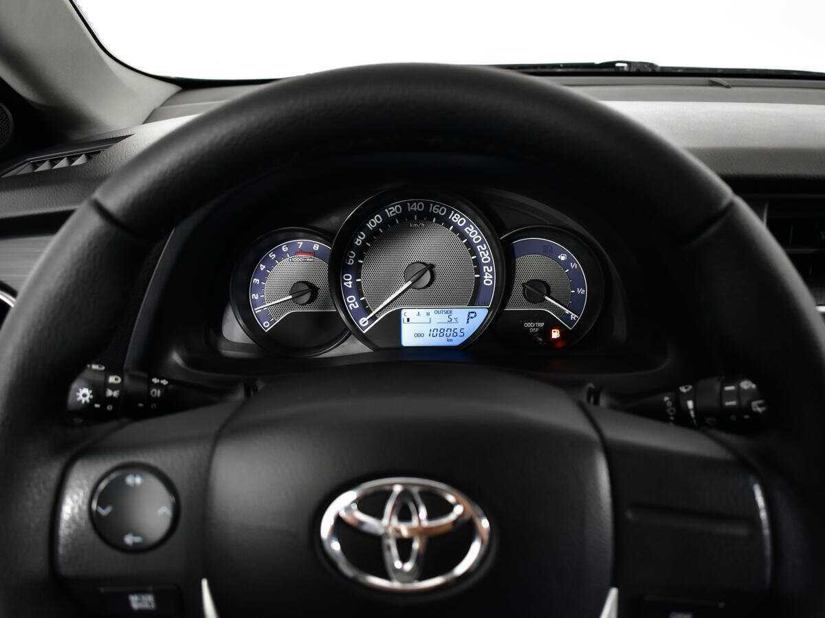 Toyota Auris, 2013 Фото №11