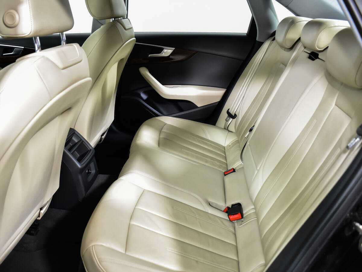 Audi A4, 2015 Фото №9