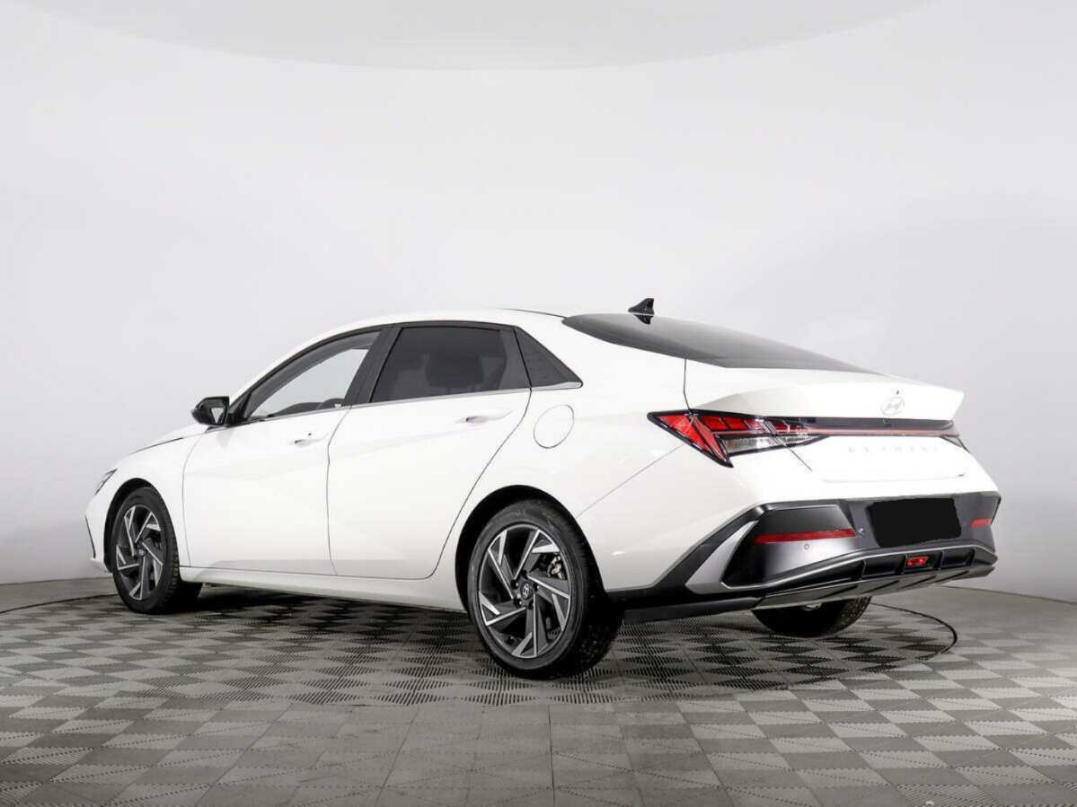 Hyundai Elantra, 2024 Фото №7