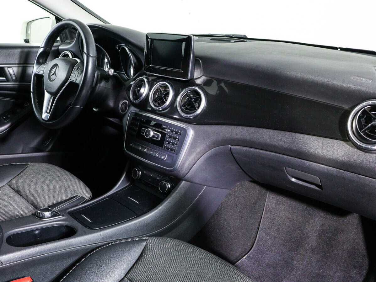 Mercedes-Benz CLA 200, 2013 Фото №9