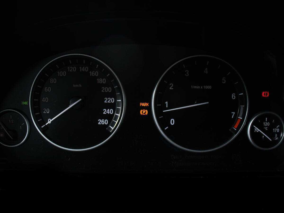 BMW 5 серии 528i, 2013 Фото №6