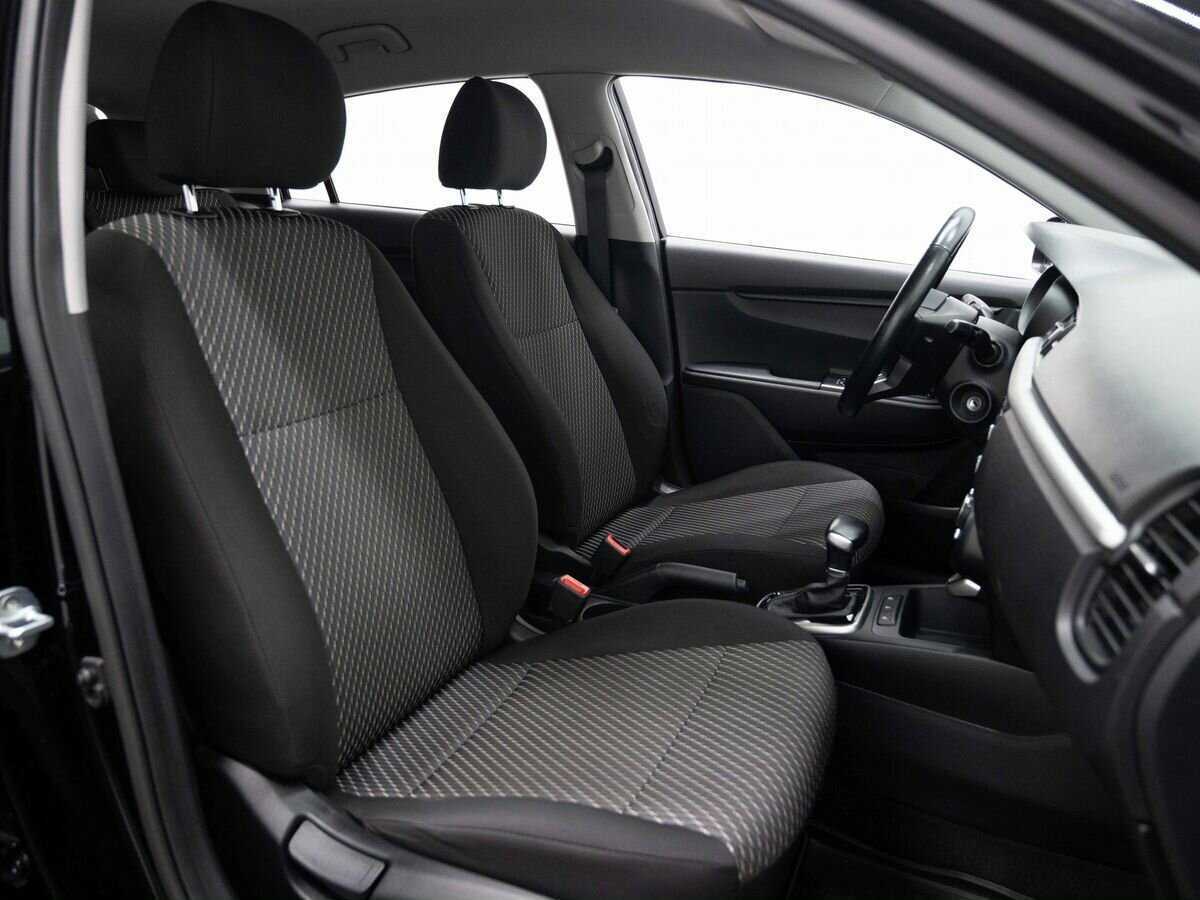 Kia Rio X-Line, 2018 Фото №12