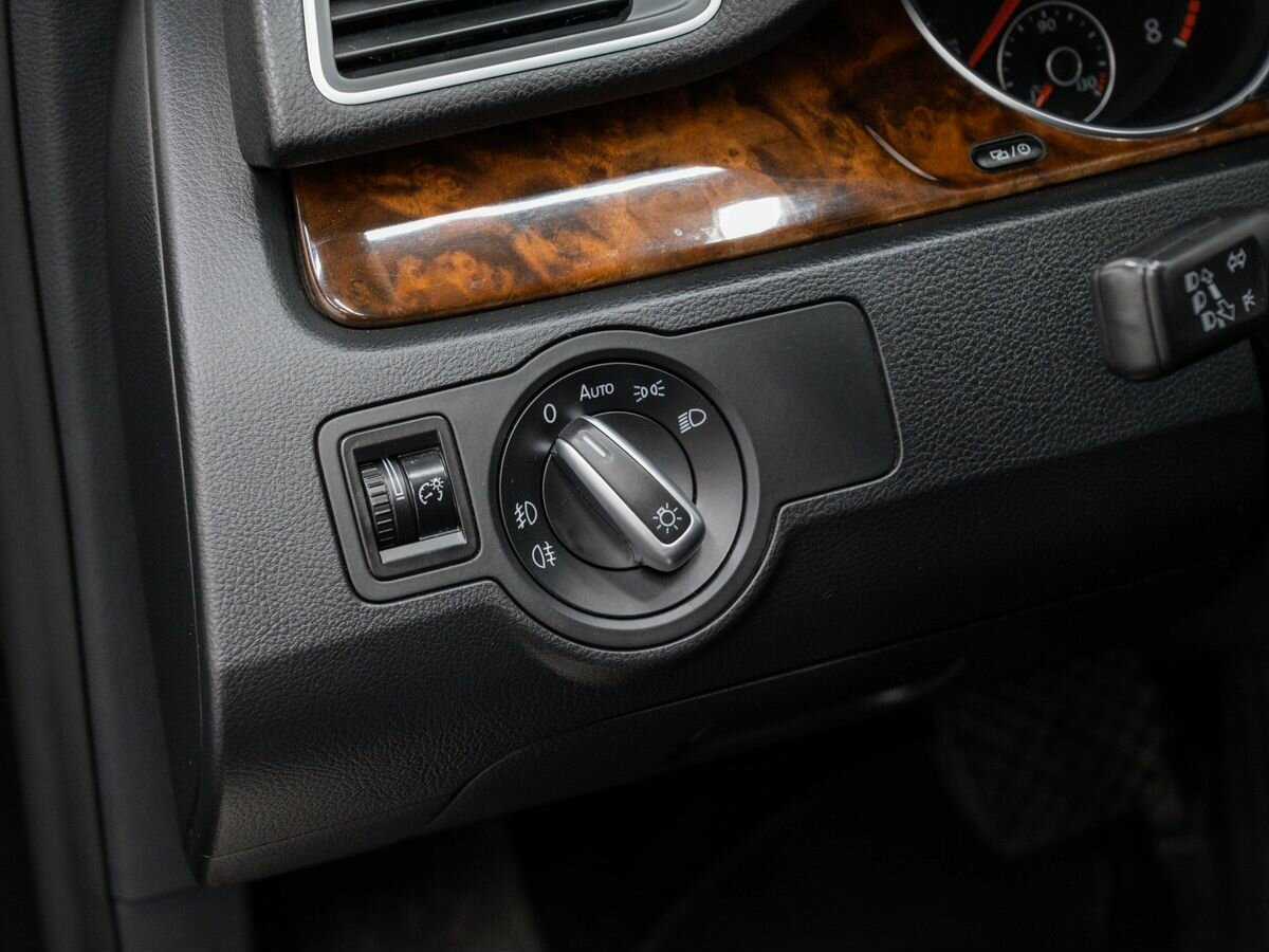 Volkswagen Passat, 2012 Фото №16