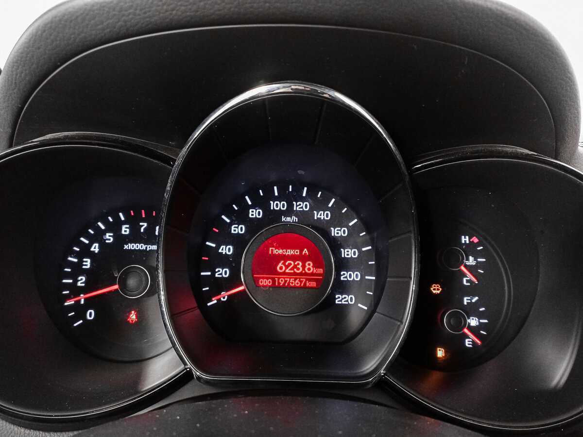 Kia Rio 6-speed, 2015 Фото №9