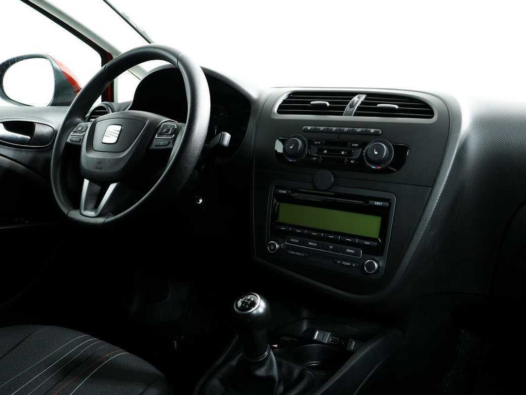 SEAT Leon, 2012 Фото №9