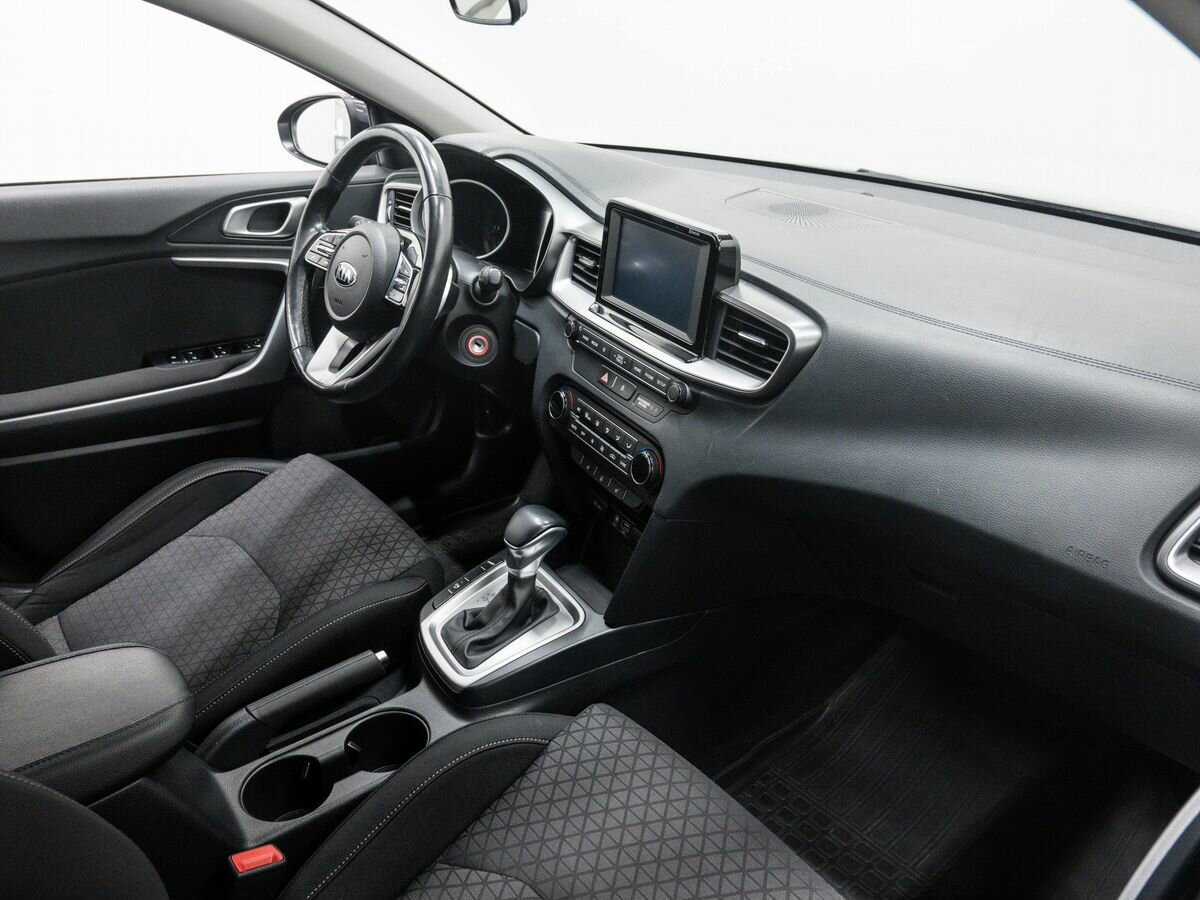 Kia Ceed, 2019 Фото №8