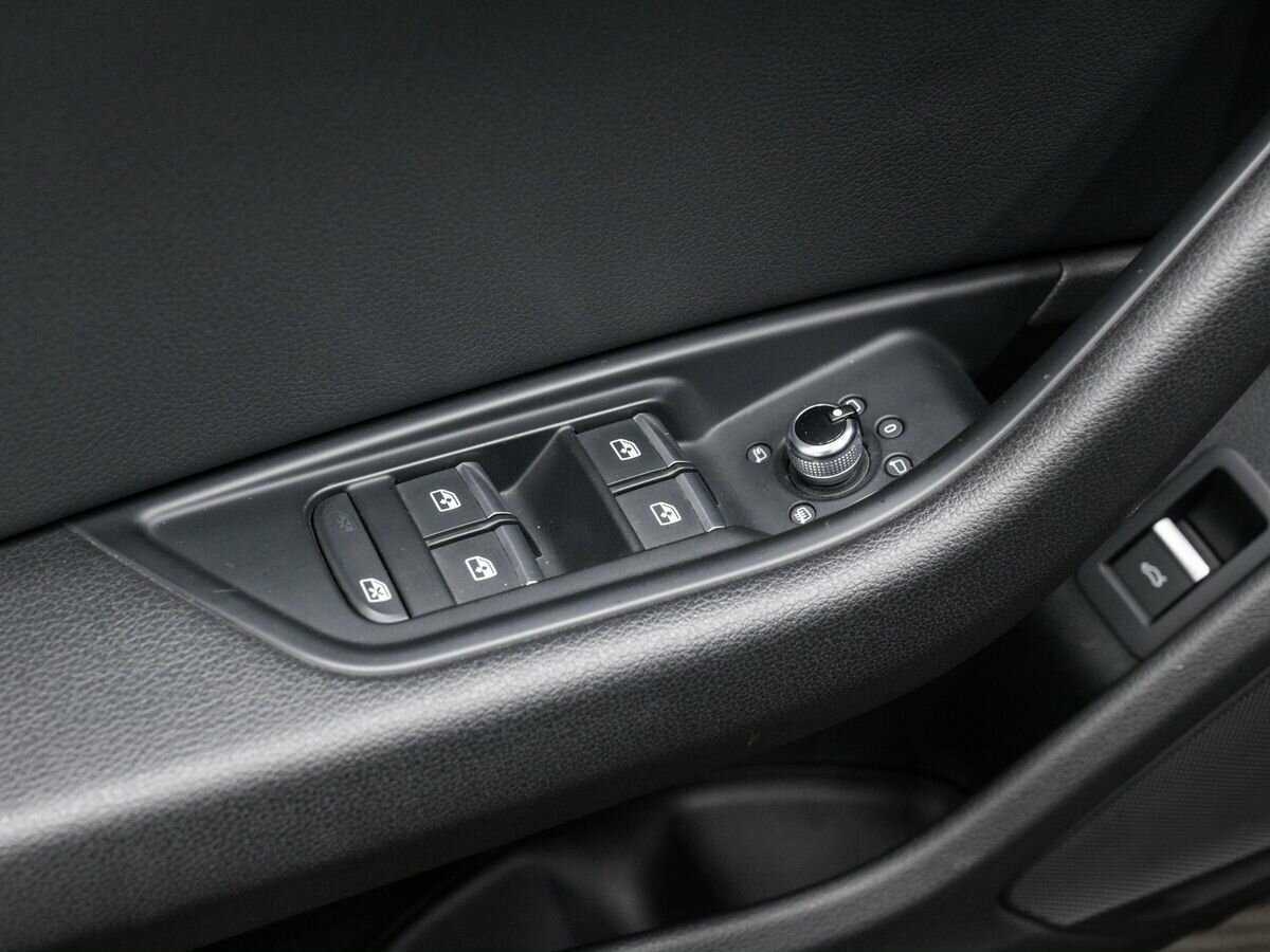 Audi A4, 2018 Фото №16