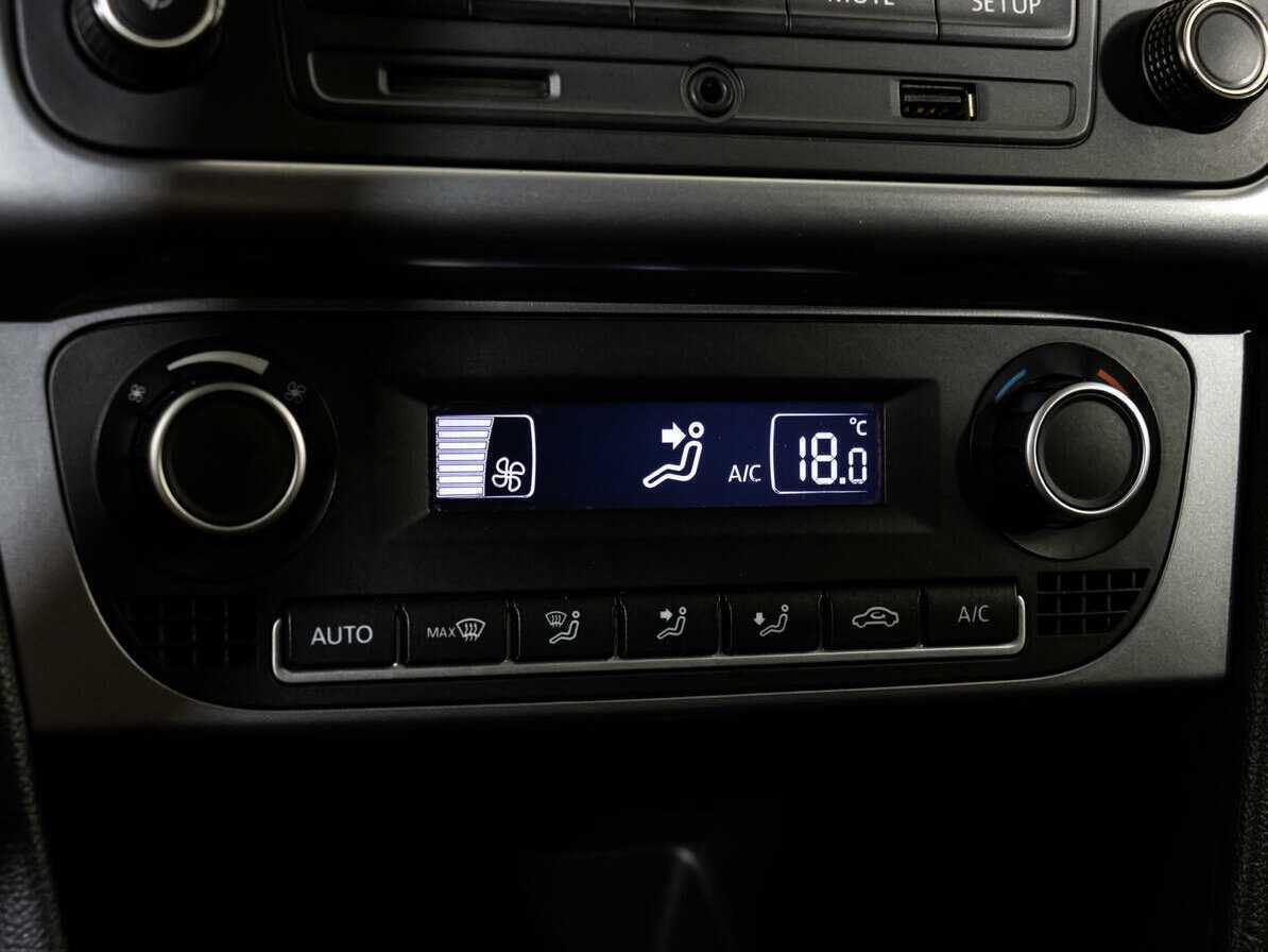 Volkswagen Polo, 2016 Фото №12