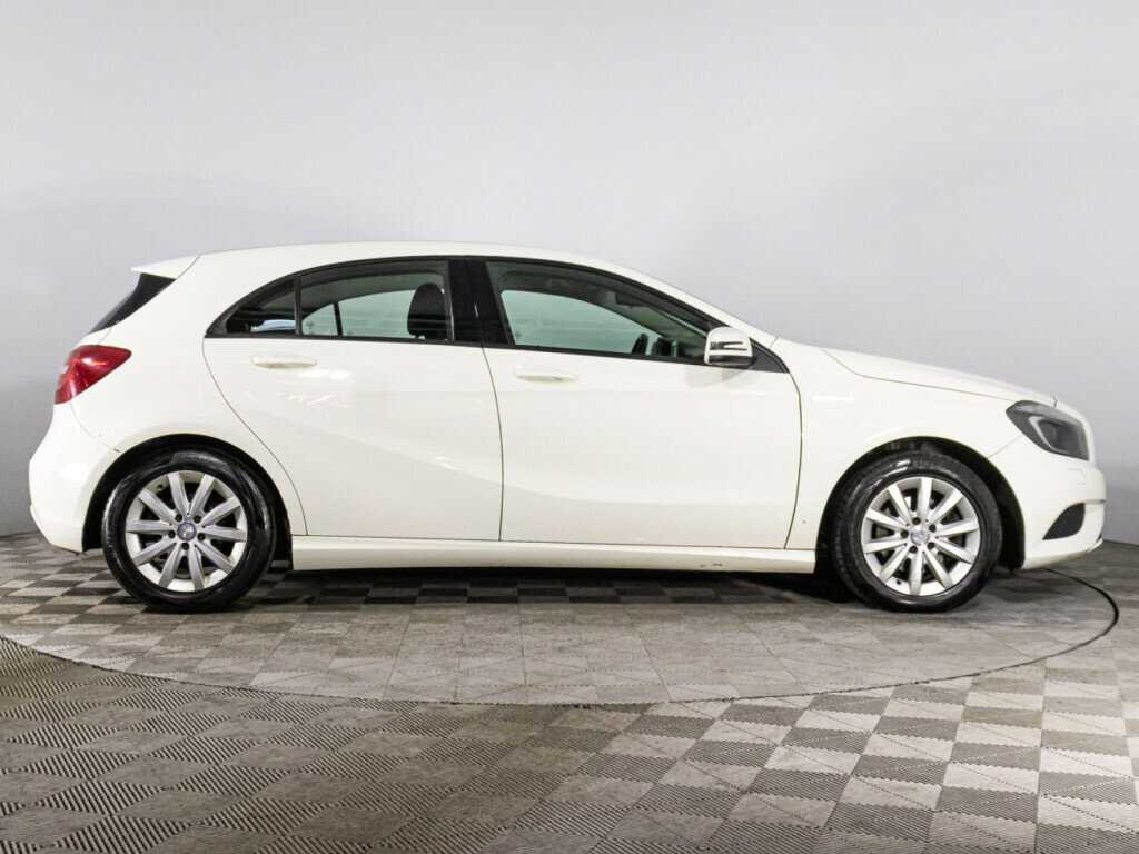 Mercedes-Benz A-Класс 180, 2015 Фото №4