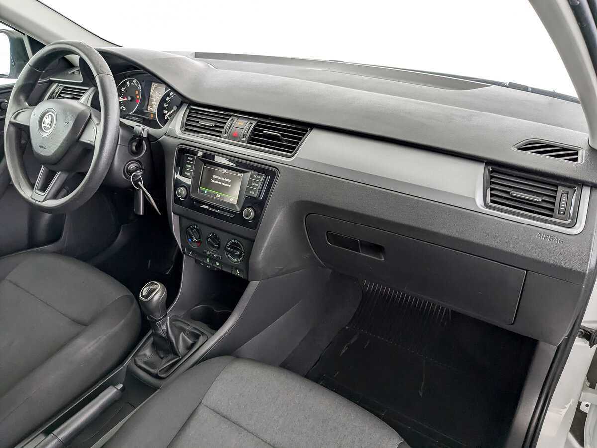 Skoda Rapid, 2017 Фото №11