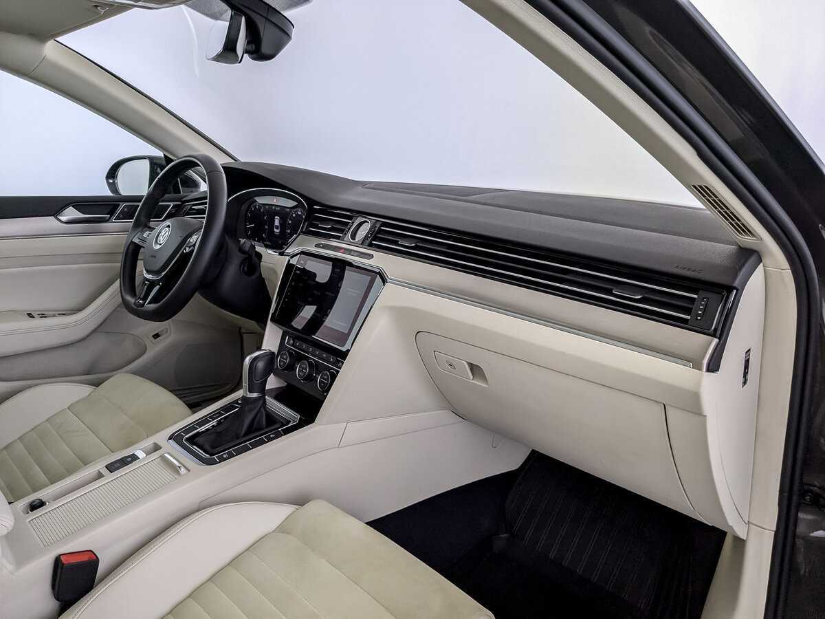 Volkswagen Passat, 2017 Фото №11
