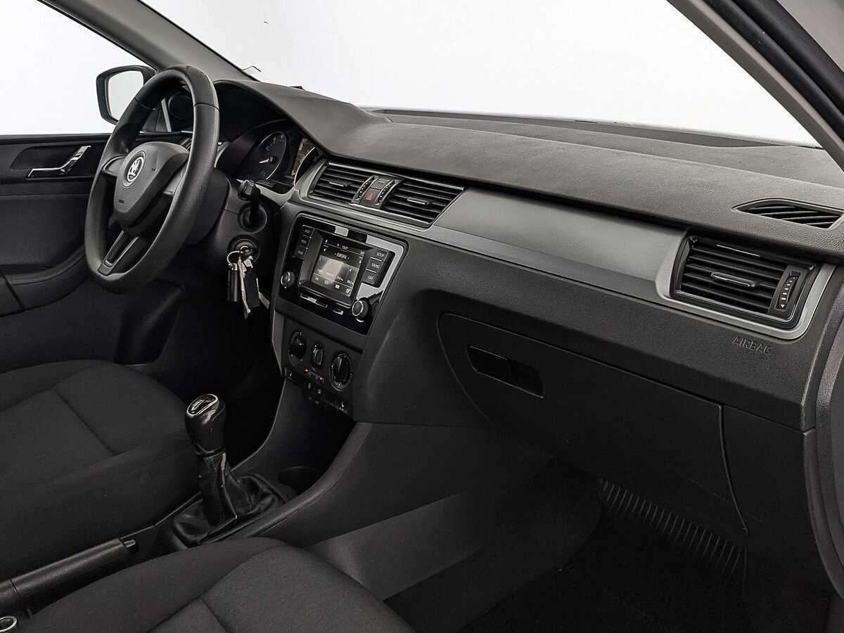 Skoda Rapid, 2017 Фото №12
