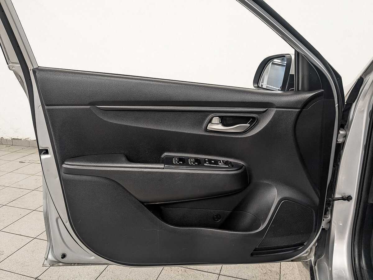 Kia Rio X-Line, 2020 Фото №19