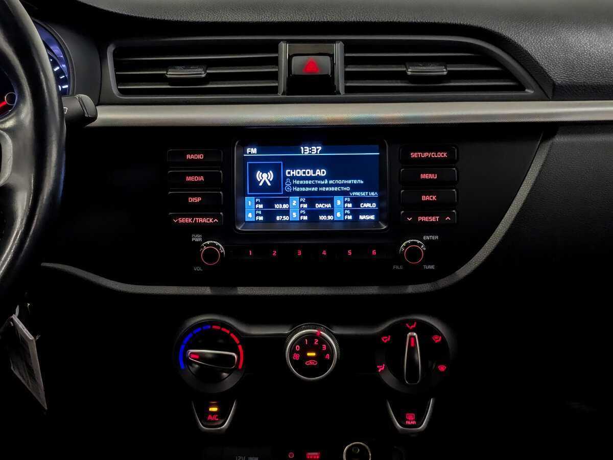 Kia Rio, 2018 Фото №15