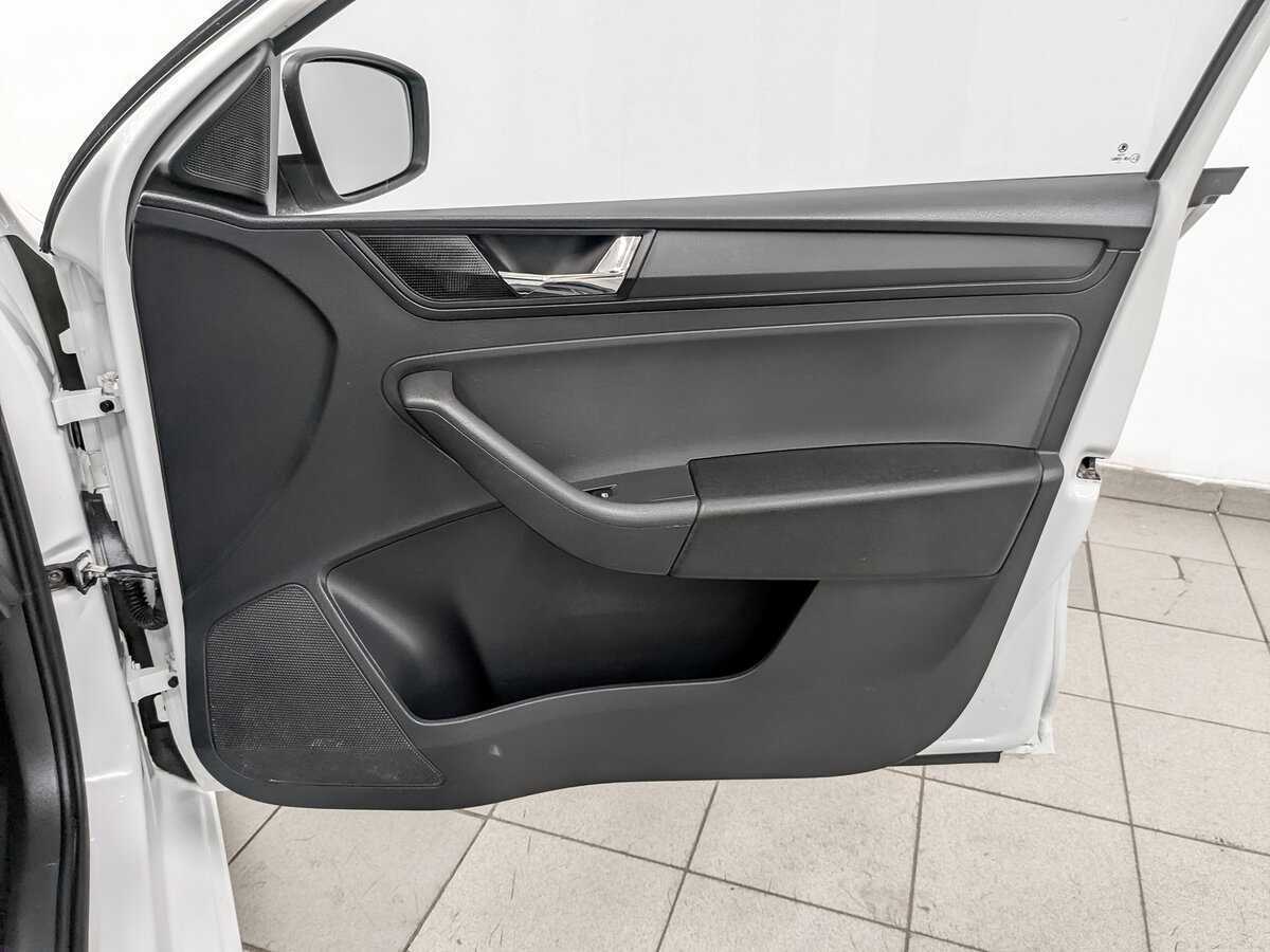 Skoda Rapid, 2017 Фото №24
