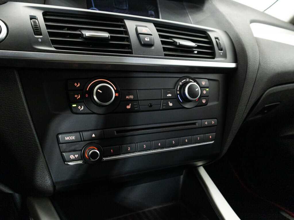 BMW X3 20d xDrive, 2012 Фото №16