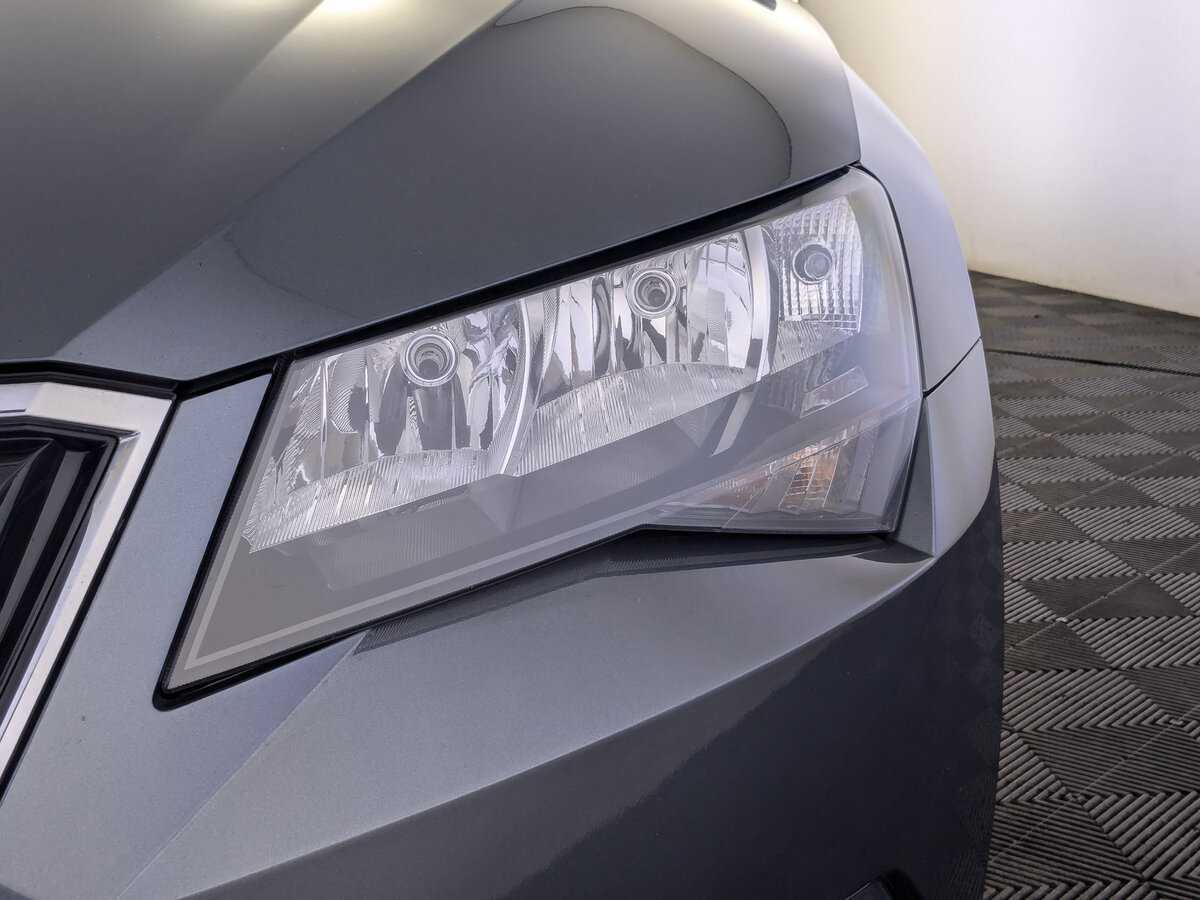 Skoda Superb, 2019 Фото №11