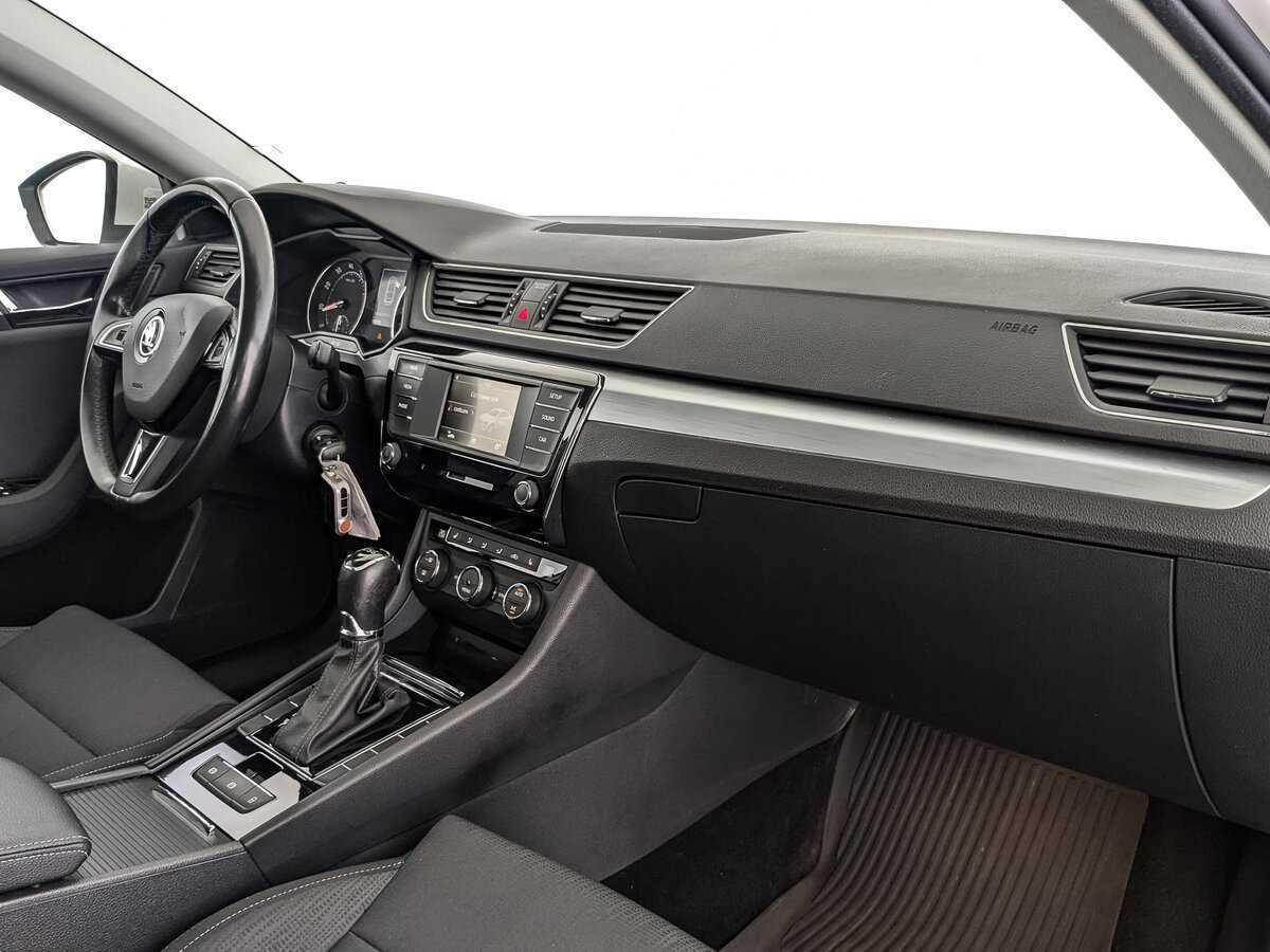 Skoda Superb, 2017 Фото №13