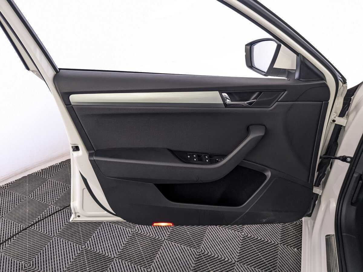 Skoda Superb, 2017 Фото №17