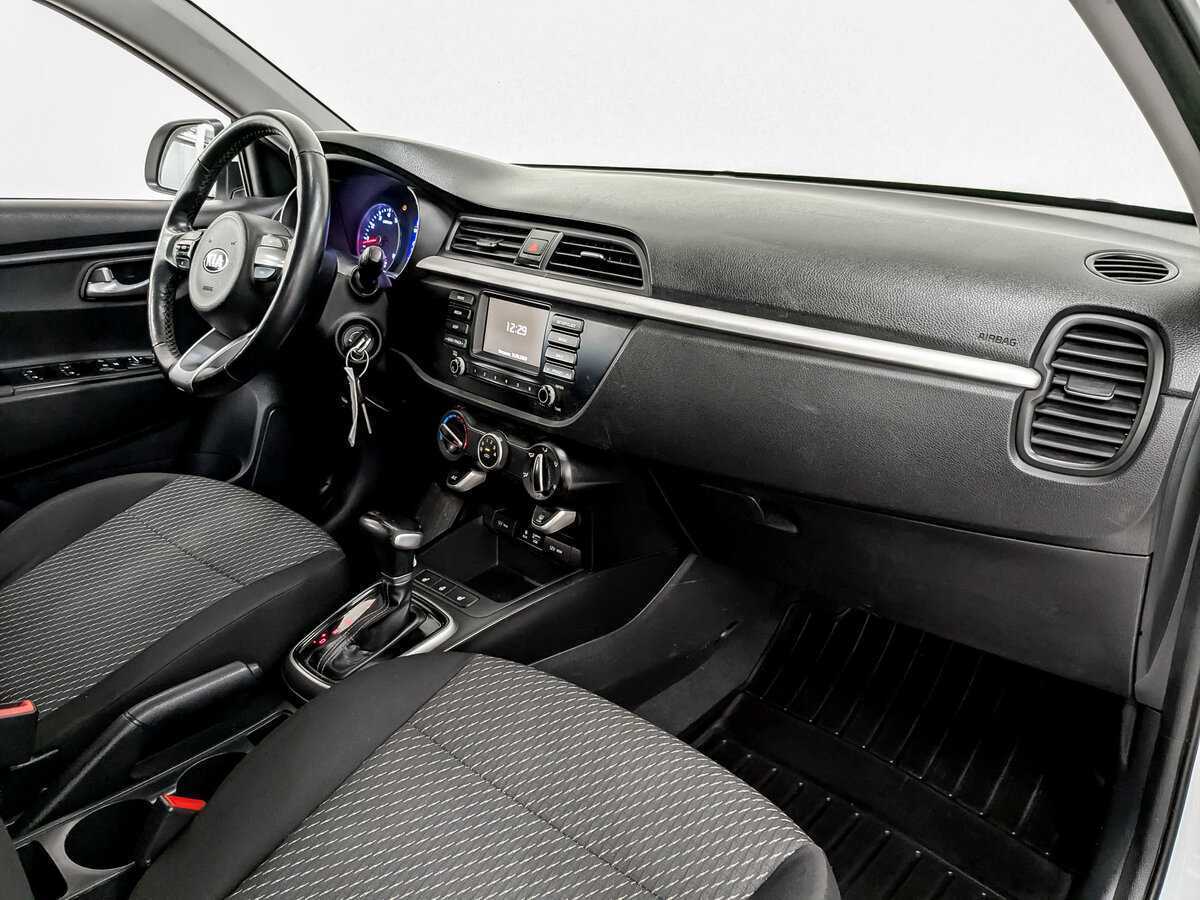 Kia Rio X-Line, 2020 Фото №10