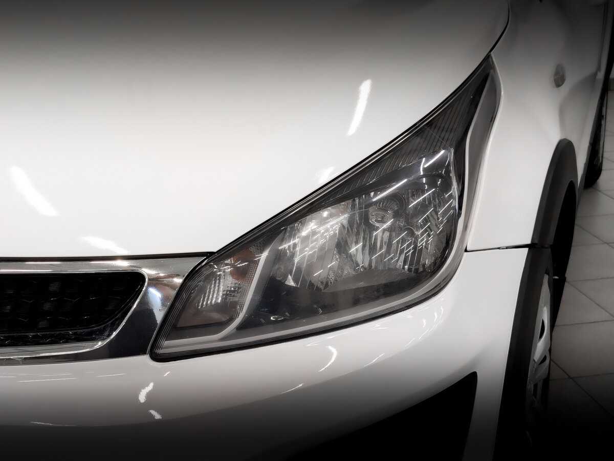 Kia Rio X-Line, 2020 Фото №16