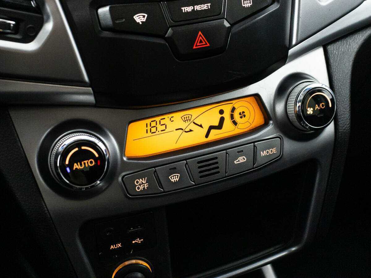 SsangYong Actyon, 2013 Фото №16