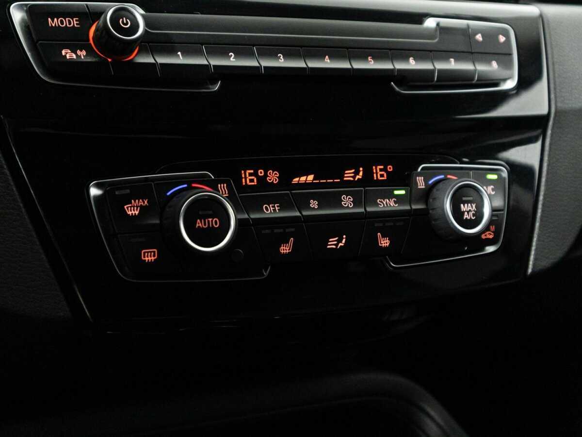 BMW X1 18d xDrive, 2016 Фото №17