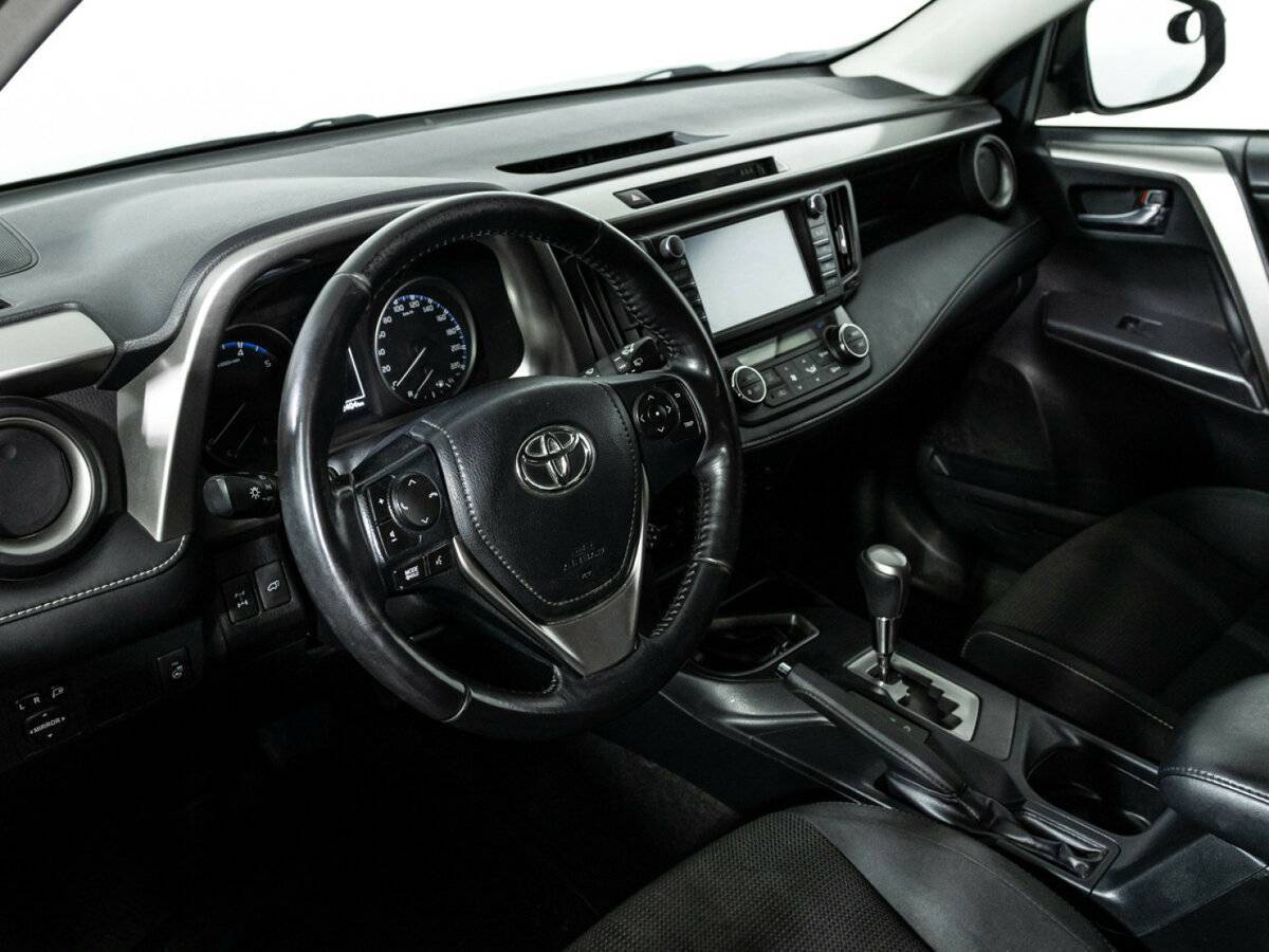 Toyota RAV4, 2018 Фото №11