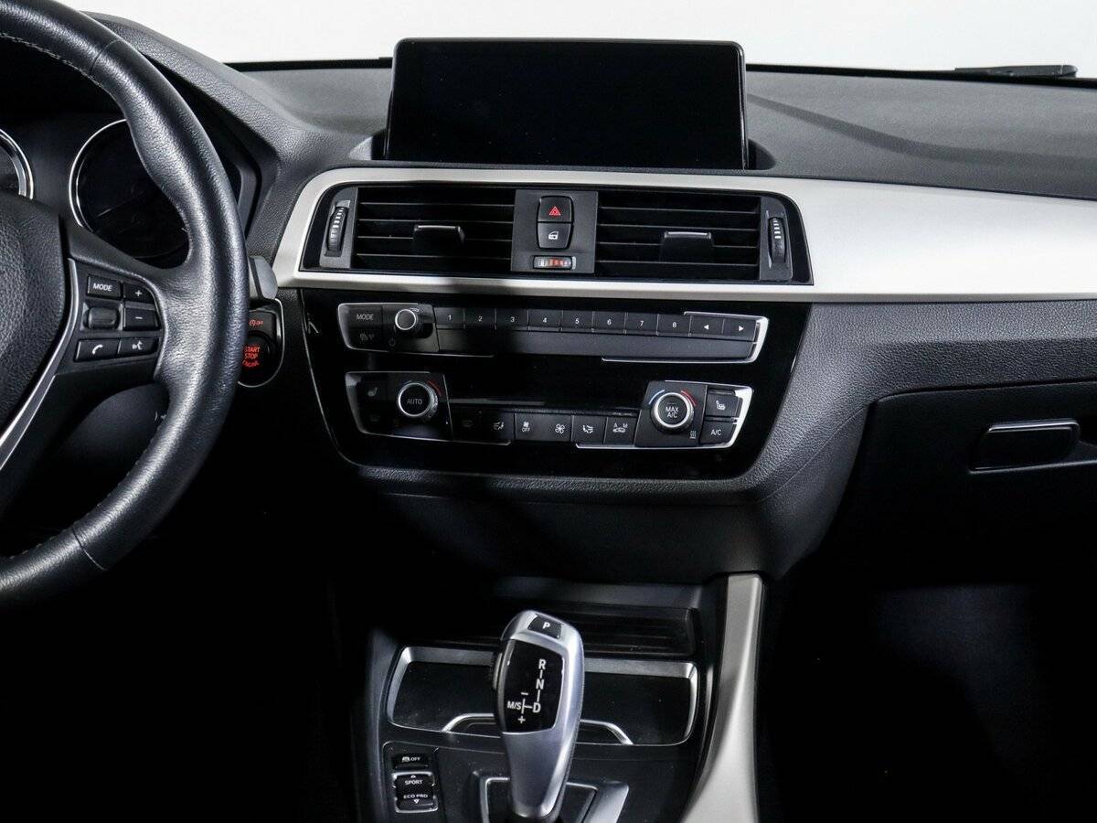 BMW 1 серии 118i, 2018 Фото №11