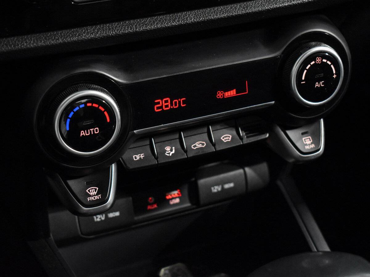 Kia Rio, 2018 Фото №17