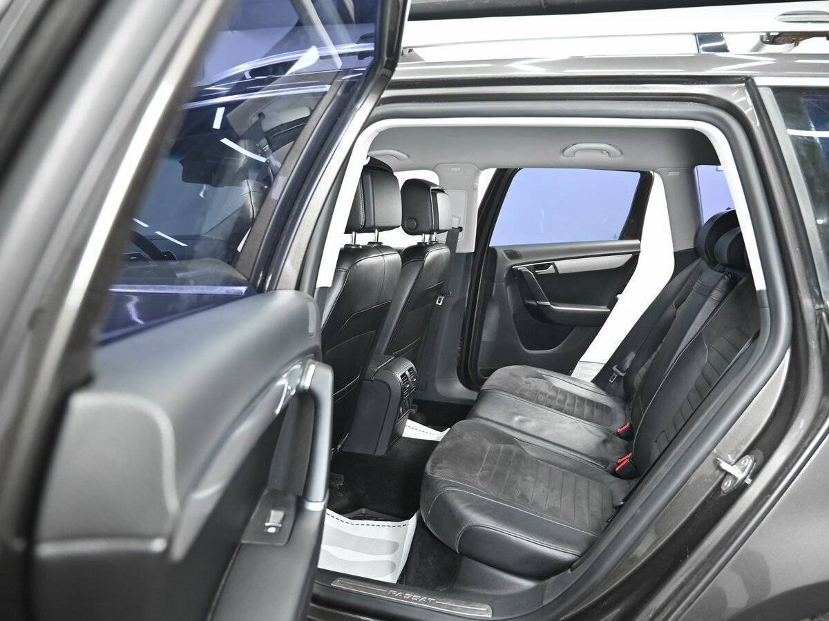 Volkswagen Passat, 2012 Фото №14
