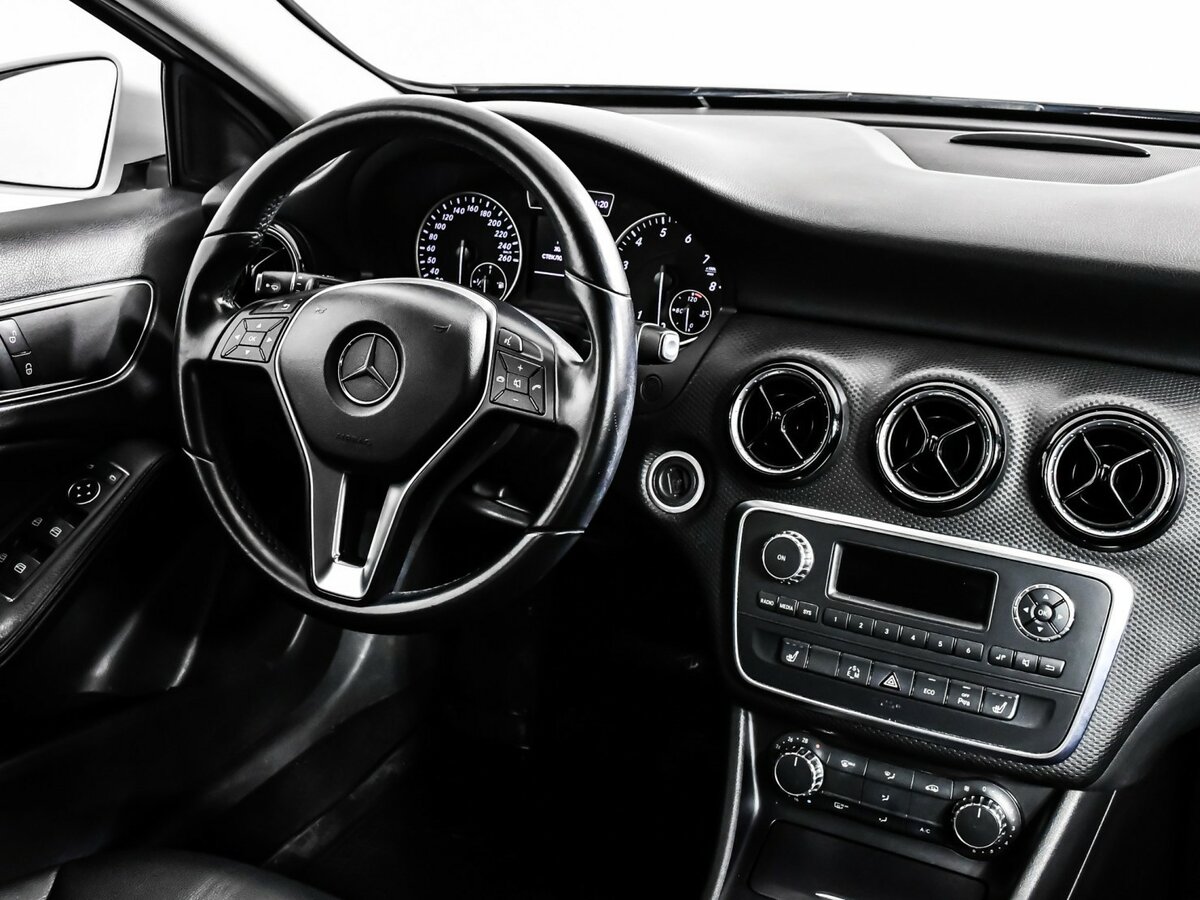 Mercedes-Benz A-Класс 180 III (W176), 2013 Фото №8