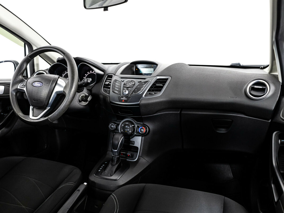 Ford Fiesta Mk6 Рестайлинг, 2016 Фото №7
