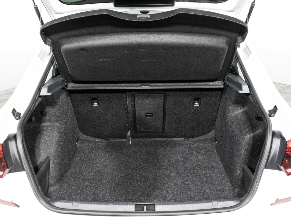 Volkswagen Polo VI, 2020 Фото №14