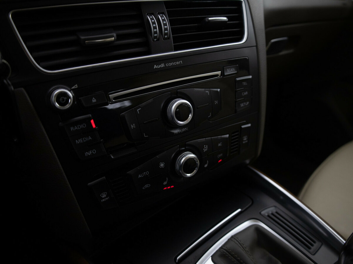 Audi Q5 I (8R) Рестайлинг, 2012 Фото №10