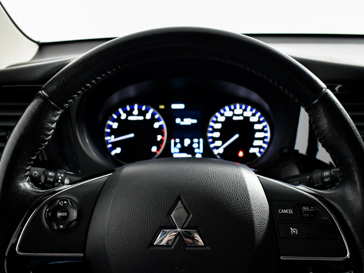 Mitsubishi Outlander III Рестайлинг 3, 2018 Фото №12